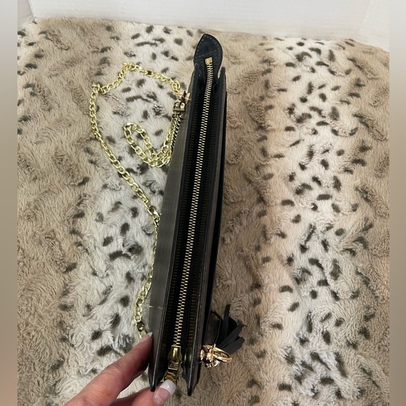 LOUIS VUITTON BLACK EPI LEATHER CLUTCH CONVERSION TO CROSS BODY BAG - Picture 11 of 17